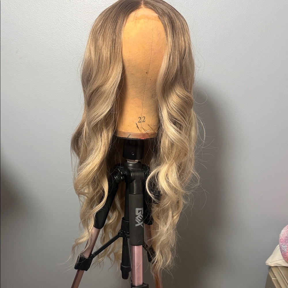 Elegant Blonde Ombre Wig synthetic heat safe up to 300